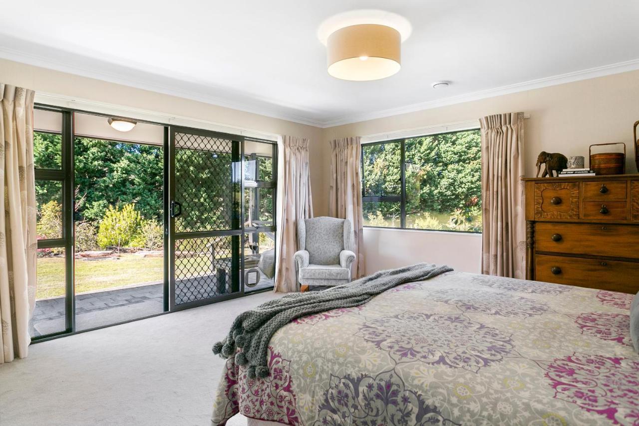Lupin Lodge Bed & Breakfast Taupo Eksteriør billede