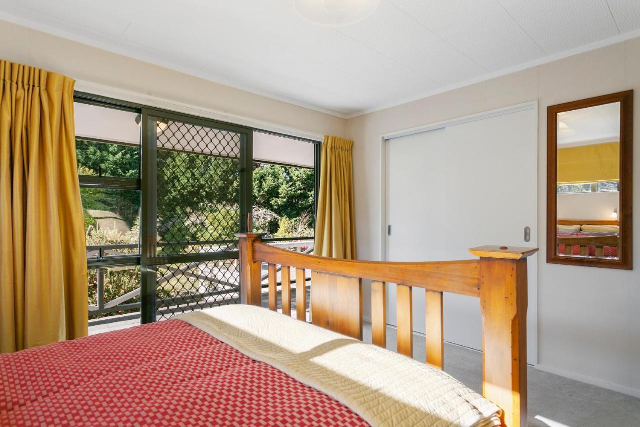Lupin Lodge Bed & Breakfast Taupo Eksteriør billede